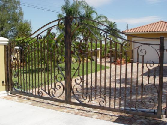 Iron Entry Gates in Nashville